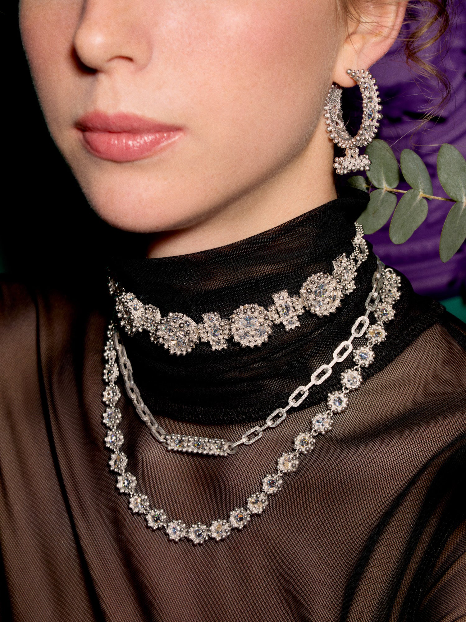 CROWN CHOKER | HALO